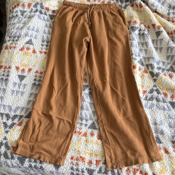 Old Navy Pants - OLD NAVY sweatpants!